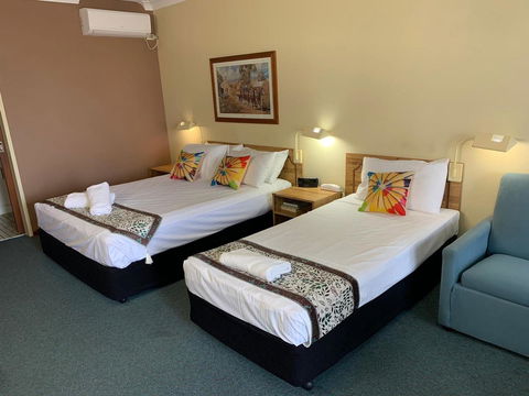 Cumberland Motor Inn - Accommodation Perth 1