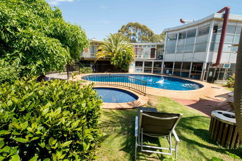 Jacksons Motor Inn - Accommodation Perth 2