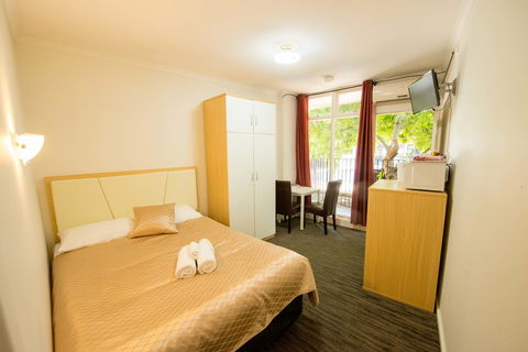 Jacksons Motor Inn - Accommodation Perth 8
