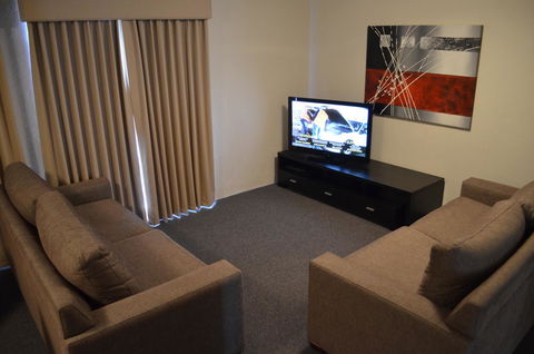 Arkana Motor Inn & Terrace Apartments - Accommodation Perth 4