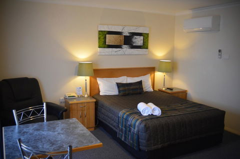 Arkana Motor Inn & Terrace Apartments - Accommodation Perth 0