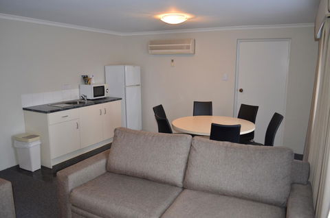Arkana Motor Inn & Terrace Apartments - Accommodation Perth 11