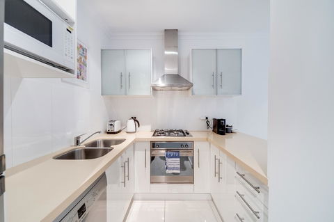 York Apartments On Grenfell - Accommodation Perth 3
