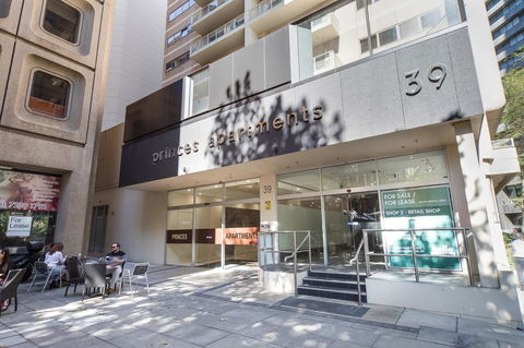 York Apartments On Grenfell - Accommodation Perth 7