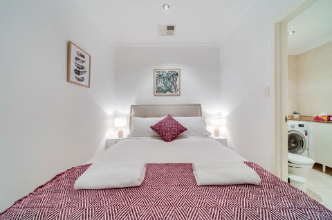 York Apartments On Grenfell - Accommodation Perth 10