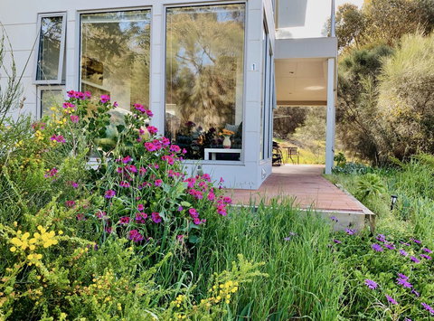 Sunrise On Falie Seaview Eco Accommodation - Perth Resorts 3