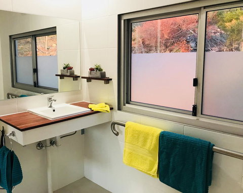 Sunrise On Falie Seaview Eco Accommodation - Perth Resorts 34