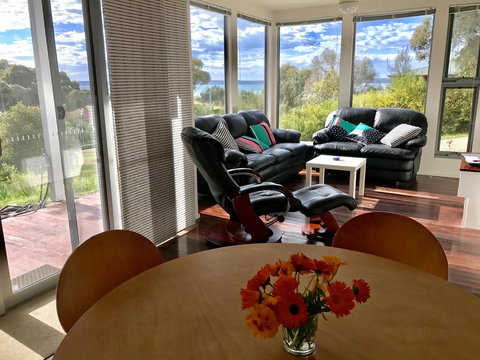 Sunrise On Falie Seaview Eco Accommodation - Perth Resorts 33