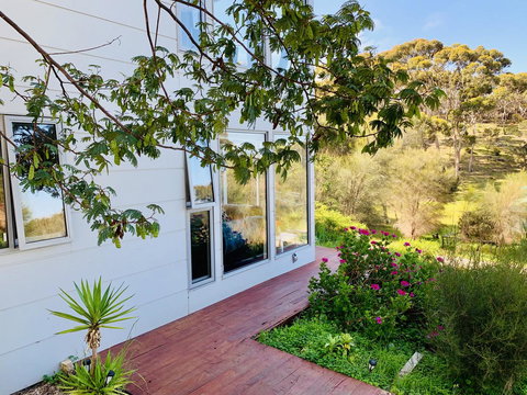 Sunrise On Falie Seaview Eco Accommodation - Perth Resorts 4