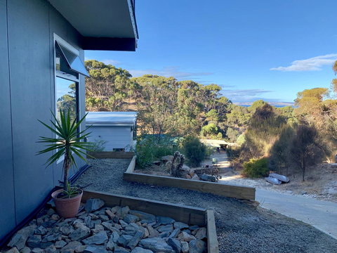 Sunrise On Falie Seaview Eco Accommodation - Perth Resorts 24