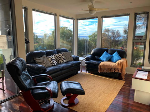 Sunrise On Falie Seaview Eco Accommodation - Perth Resorts 16