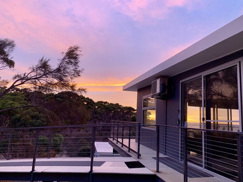 Sunrise On Falie Seaview Eco Accommodation - Perth Resorts 9