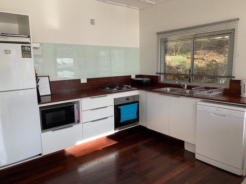 Sunrise On Falie Seaview Eco Accommodation - Perth Resorts 12