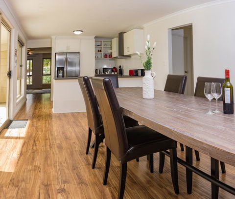 32 West B&B - Accommodation Perth 0