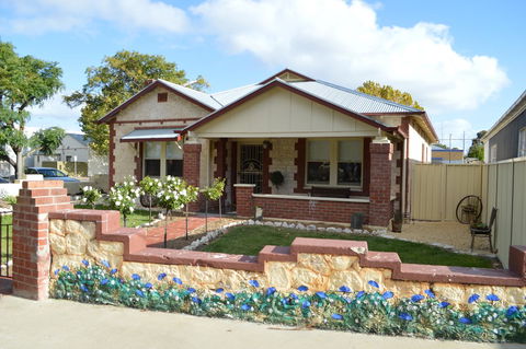 Two Cow Cottage Bed & Breakfast - Accommodation Perth 15