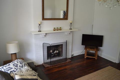 Two Cow Cottage Bed & Breakfast - Accommodation Perth 11