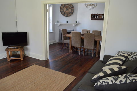 Two Cow Cottage Bed & Breakfast - Accommodation Perth 26