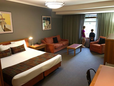 The O'Connell Inn - Accommodation Perth 2