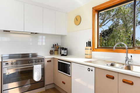 Port Of Call - Port Willunga - C21 SouthCoast Holidays - Perth Resorts 7