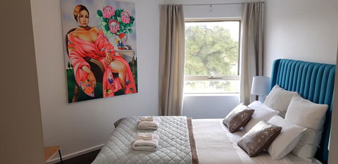 Spacious 4 BR And 2 Bathrooms City Apartment - Accommodation Perth 10