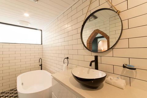 The Manor Basket Range - Accommodation Perth 2