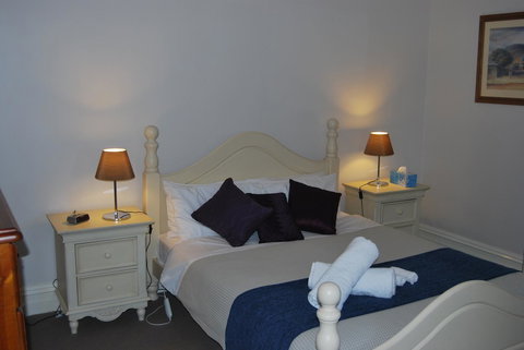 Jacaranda Cottage - Accommodation Perth 4