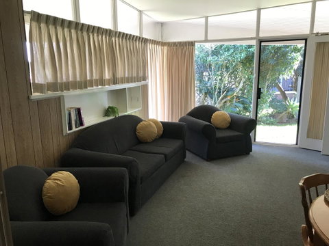 OCEAN BREEZE MOTEL - Accommodation Perth 12