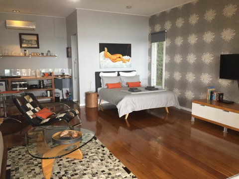 Smiths Lake House - Accommodation Perth 9