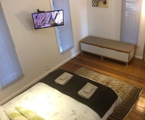 Smiths Lake House - Accommodation Perth 10