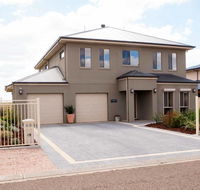 Rezare House Bed  Breakfast - Perth Resorts
