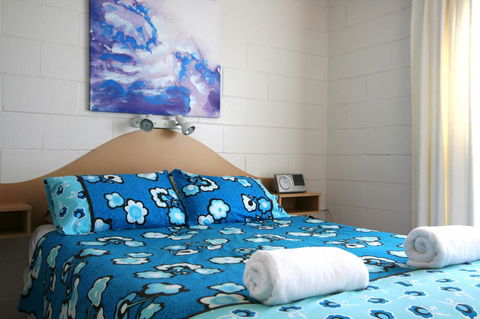 Lake Edge Apartments - Perth Resorts 5