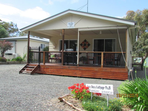 Lazy Days Cottage - Victor Harbor - Accommodation Perth 0