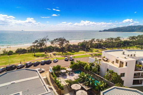 Bayview Beachfront Apartments, In Town Right On The Beach - Accommodation Perth 3