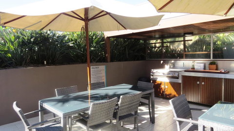 Bayview Beachfront Apartments, In Town Right On The Beach - Accommodation Perth 23