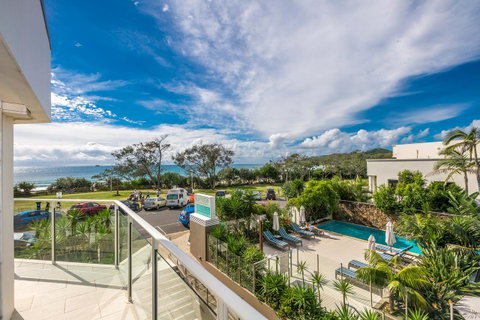 Bayview Beachfront Apartments, In Town Right On The Beach - Accommodation Perth 10