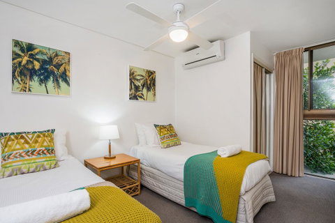 Bayview Beachfront Apartments, In Town Right On The Beach - Accommodation Perth 34