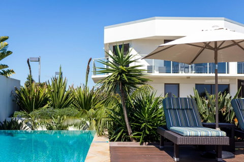 Bayview Beachfront Apartments, In Town Right On The Beach - Accommodation Perth 17