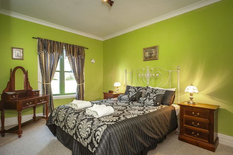 Angaston Saleyards Luxury Accommodation - Perth Resorts 15