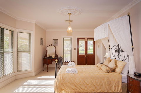 Angaston Saleyards Luxury Accommodation - Perth Resorts 1