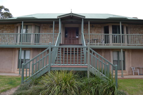 Angaston Saleyards Luxury Accommodation - Perth Resorts 35