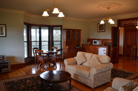 Angaston Saleyards Luxury Accommodation - Perth Resorts 37