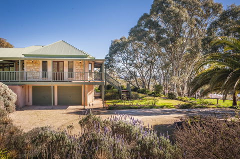 Angaston Saleyards Luxury Accommodation - Perth Resorts 22