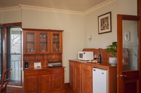 Angaston Saleyards Luxury Accommodation - Perth Resorts 21