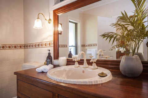 Angaston Saleyards Luxury Accommodation - Perth Resorts 28