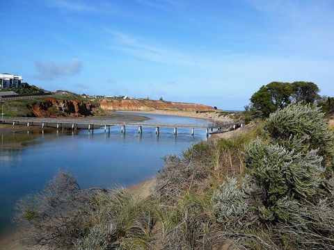 McCloud House - Perth Resorts 5