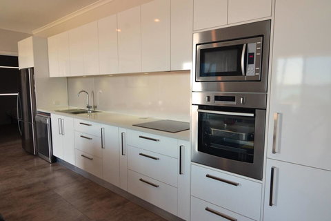 Beachview - Perth Resorts 12