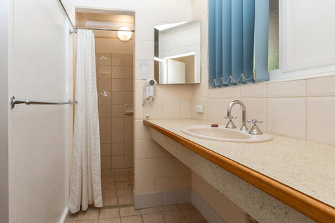 Blue Seas Motel - Accommodation Perth 2