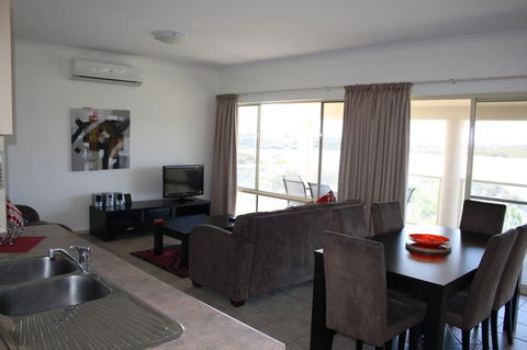 Lakeview Motel And Apartments - Accommodation Perth 6