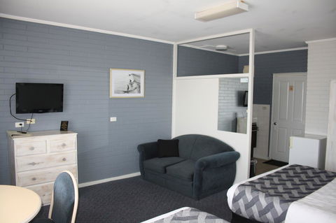 Lakeview Motel And Apartments - Accommodation Perth 14