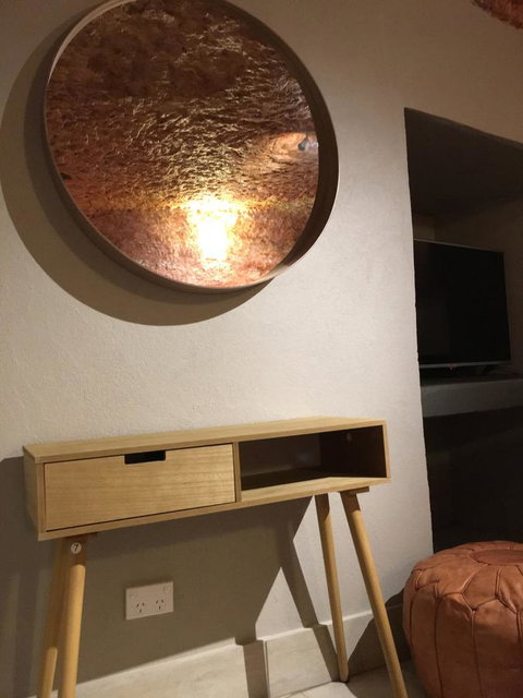 The Lookout Cave Underground Motel - Perth Resorts 10